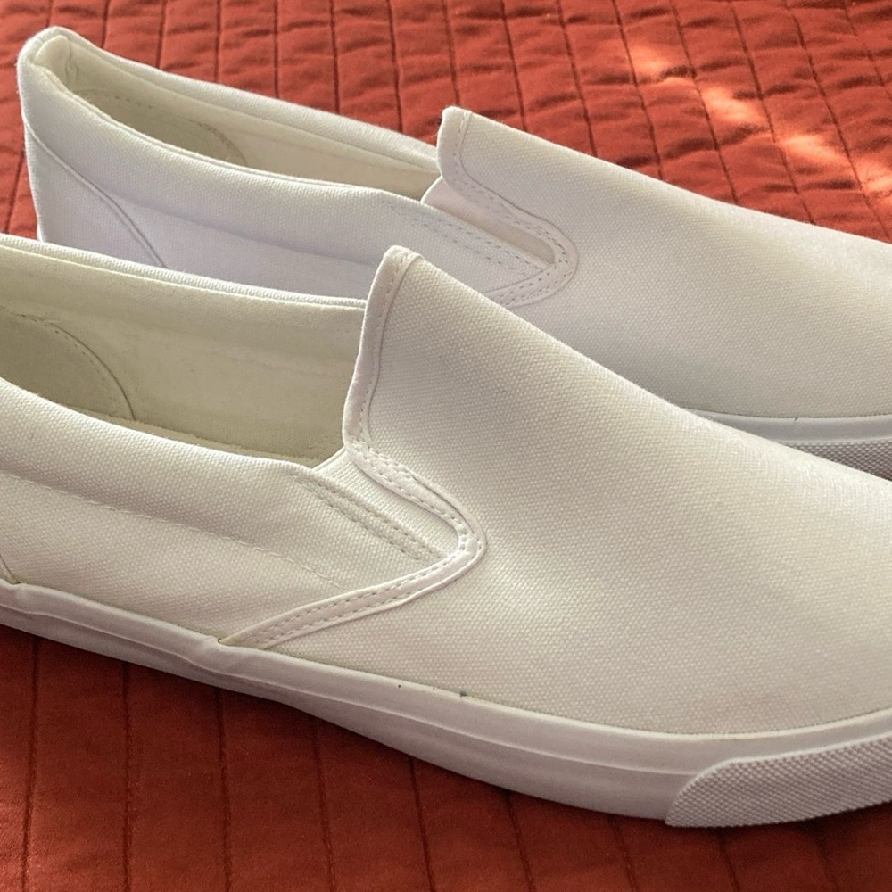 Cirrus Men’s Slip-On Sneakers Size 12 White
